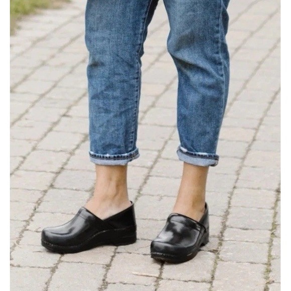 Sanita Pro Cabrio Black Brush Leather Professional Clog Women's EU 37 Wide NEW!! - Picture 8 of 8